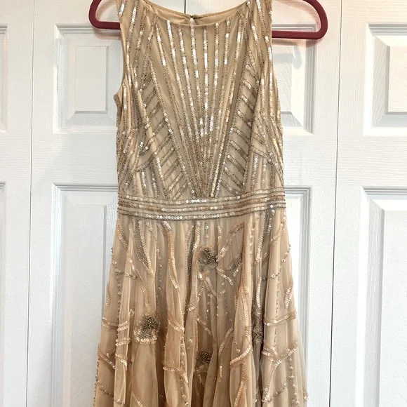 Aidan mattox sequin champagne dress Aidan mattox sequin champagne dress